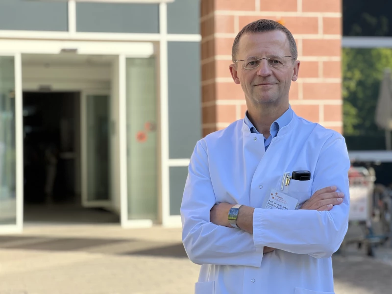 Die Behandlung des Knorpelschadens: Kann man Gelenkersatz verhindern? | Prof. Dr. Matthias Aurich leitet seit Juli 2025 die Klinik für Orthopädie und Unfallchirurgie / Spezielle Unfallchirurgie und Sportmedizin im Klinikum Altenburger Land.