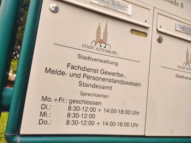 VorschauBild - Vorjahresbilanz des Standesamts Altenburg: 212 Ehen geschlossen