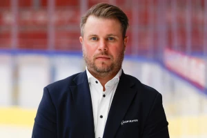 Zwei weitere Jahre: Cheftrainer Jussi Tuores verlängert bei den Eispiraten