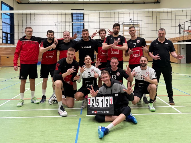 VorschauBild - Meistertitel für Altenburger Volleyballer zum Greifen nah