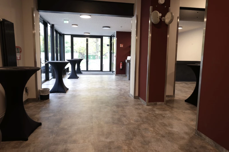 Altenburger Theaterkasse zieht ins Heizhaus | Neben der Theaterkasse wurde ein neugestaltetes Foyer geschaffen.