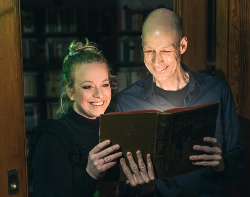 Literatur in den Häusern des Altenburger Landes – Vorverkauf startet | Schauspielerin Michaela Dazian und Schauspieler Thomas C. Zinke vom Theater Gera Altenburg