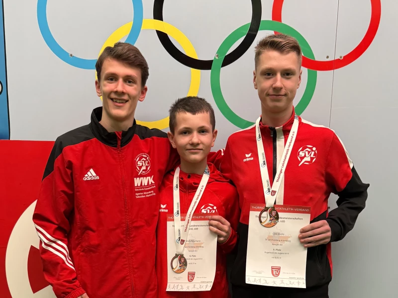 Altenburger Leichtathleten sichern sich Medaillen bei den Landesmeisterschaften | v.l. Aaron Fischer, Mick Naumann und Lino Krehl