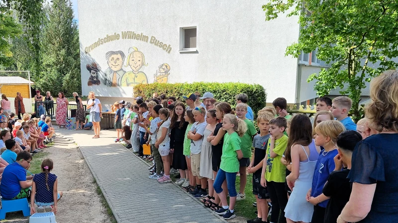 Danke an die 4. Klassen der Wilhelm-Busch-Grundschule Altenburg | Spendenübergabe der 4. Klassen der Wilhelm-Busch-Grundschule