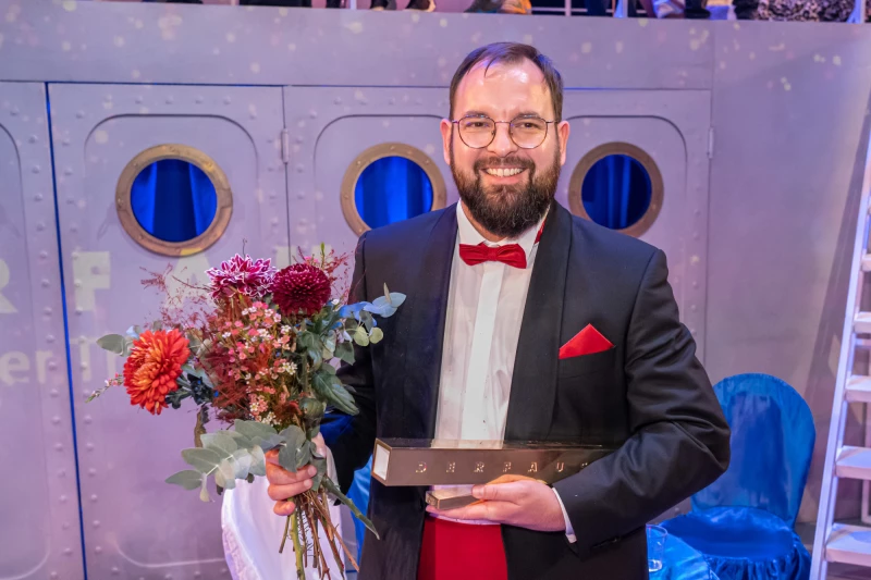 Puppenspieler Tobias Weishaupt vom Theater Altenburg Gera mit  Deutschen Theaterpreis ausgezeichnet | Puppenspieler Tobias Weishaupt