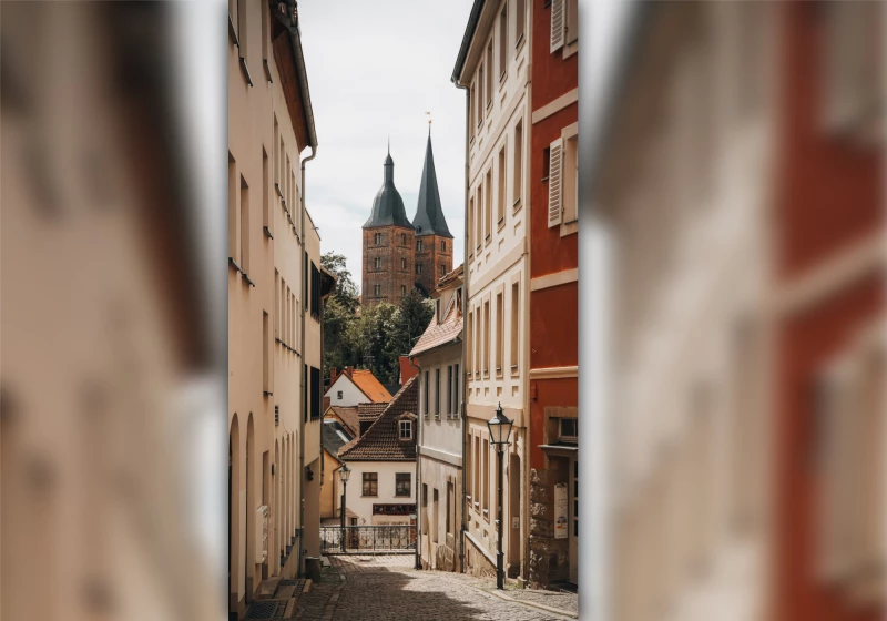 Flanieren + Wein: Ein zeichnerischer Spaziergang durch die Stadt | Stadtansicht Altenburgs