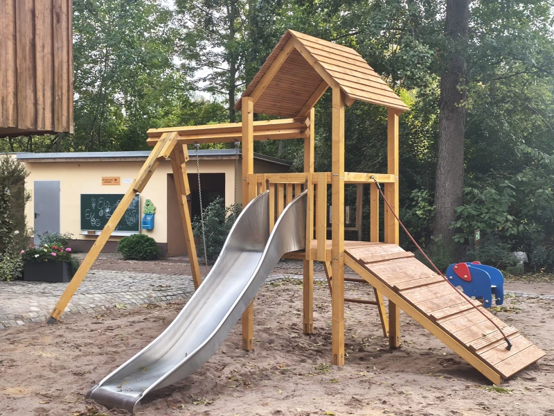 Spielplatz im Inselzoo Altenburg runderneuert | 