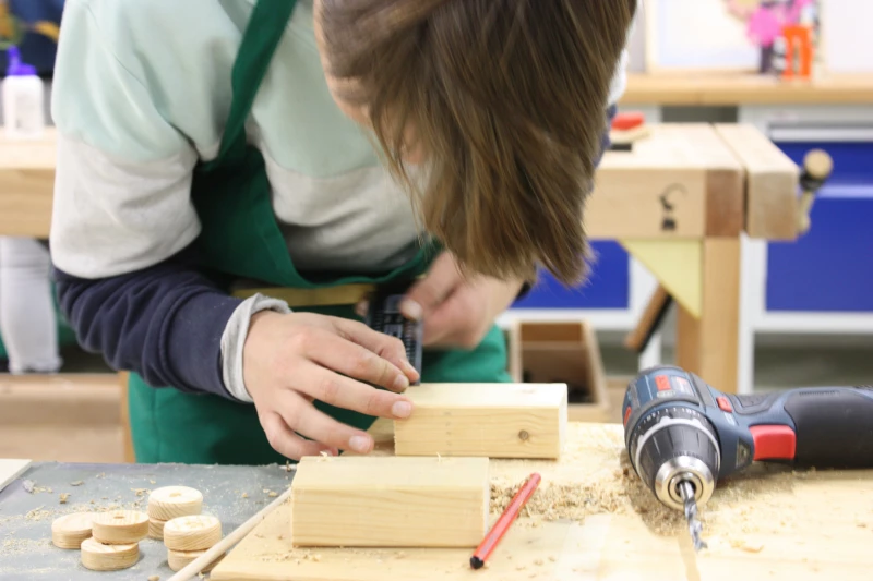 Offene Werkstatt: „Auf zu neuen Höhen“ – Flugzeug-Modellbau-Workshop | studioLEONARDO im Lindenau-Museum Altenburg in der Kunstgasse 1