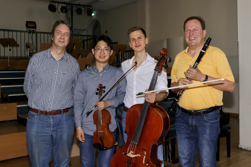 Klangzauber mit Kammermusik-Quartett | v. l. n. r. Schauspielkapellmeister Olav Kröger, Violinist Wei-Chung Chen, Violoncellist Friedemann Herfurth und Klarinettist Uwe Knaust