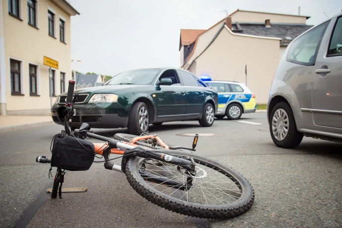 VorschauBild - Unfallstatistik zeigt deutlich wachsenden Anteil von E-Bike- und Radfahrern an den Verkehrstoten