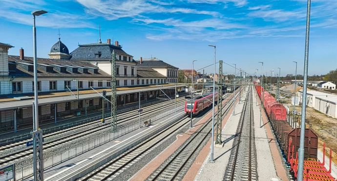 VorschauBild - Nächtliche Schienenschleifarbeiten zwischen Treben-Lehma und Altenburg