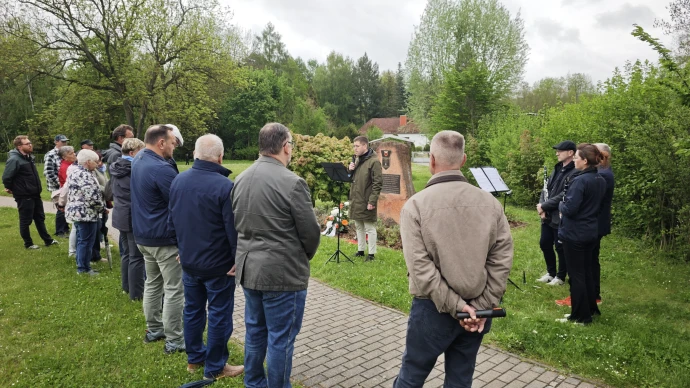 VorschauBild - Tag der Befreiung: Schmölln erinnert mit Gedenkfeier und Kranzniederlegung