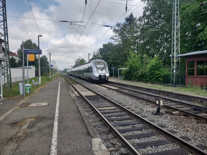 Bauarbeiten zur Erneuerung der Bahnsteig- und Gleisanlagen in Regis-Breitingen / Treben-Lehma  | Bahnhof Regis-Breitingen vor dem Aus- und Umbau