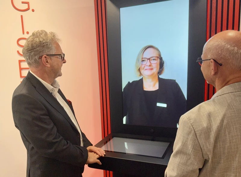 G.I.S.E.L.A. - Sparkasse startet mit innovativem und hybriden Serviceangebot | Start - G.I.S.E.L.A.
