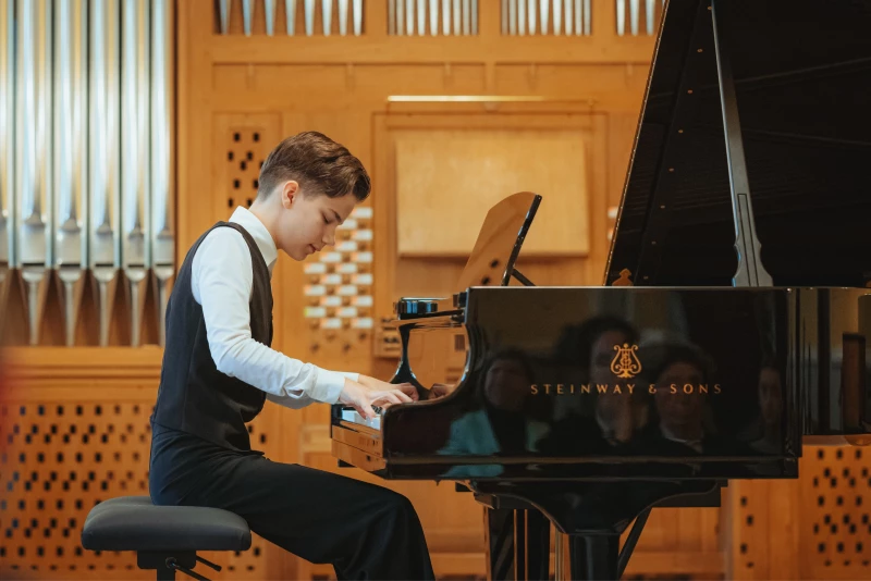 Karl Seyffarth gewinnt 1. Preis beim 6. Clara Schumann Wettbewerb in Leipzig | Karl Seyffarth