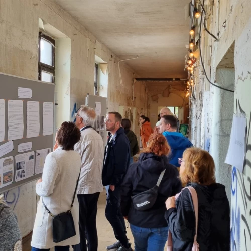 Biennale für Junge Kunst im ehemaligen Kreiskrankenhaus