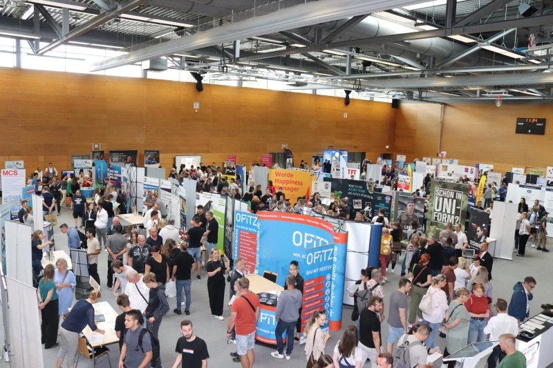 Besucheransturm auf die „JobChance“ in Altenburg | „JOBChance“ 2025 in „Goldenen Pflug“