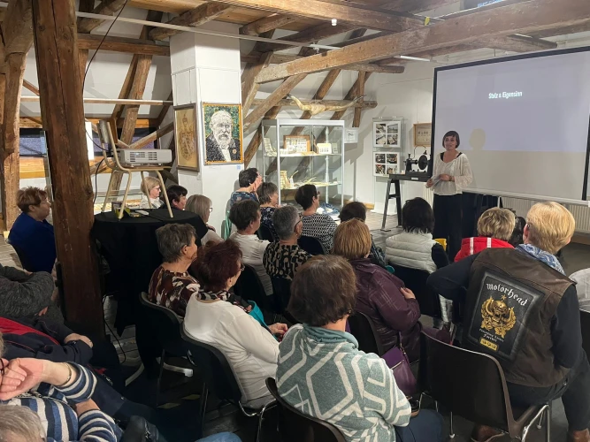 VorschauBild - Knopfmuseum Schmölln feiert Internationalen Frauentag mit Filmvorführung