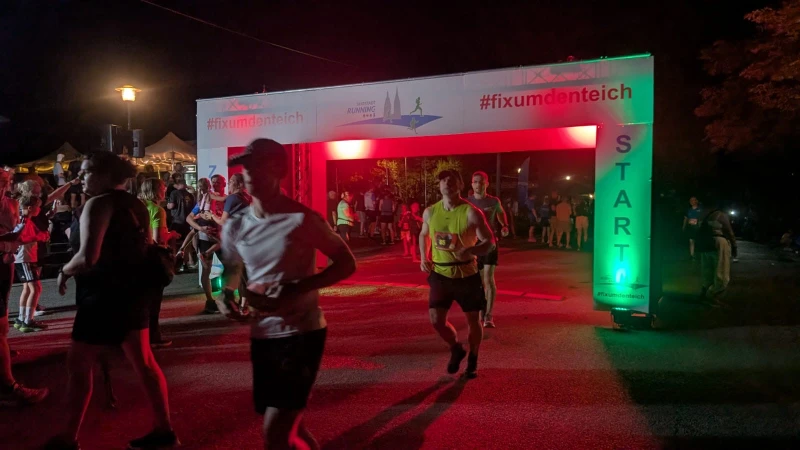 835 Starter beim Altenburger Nachtlauf – Rekord und beste Stimmung am Großen Teich | 