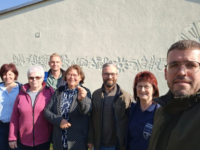 VorschauBild - Symbolische Übergabe des Dorfzentrums Großstöbnitz