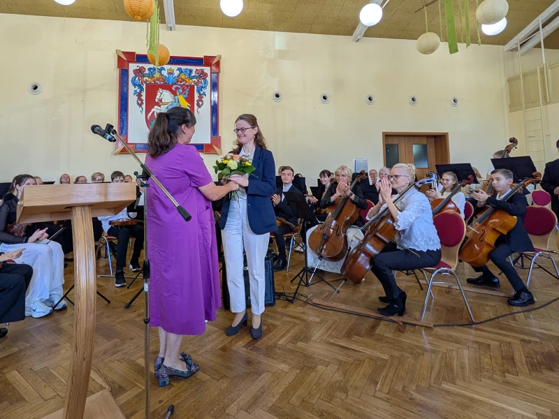 Kristina Kampf wird stellvertretende Leiterin der Musikschule | v.l.n.r. Schulleiterin Gabriele Hermann mit Stellvertreterin Kristina Kampf 