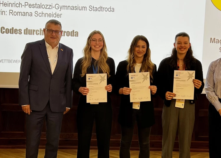 Siegerehrung "Mit QR-Codes durch Stadtroda" - Bundesfinalistinnen