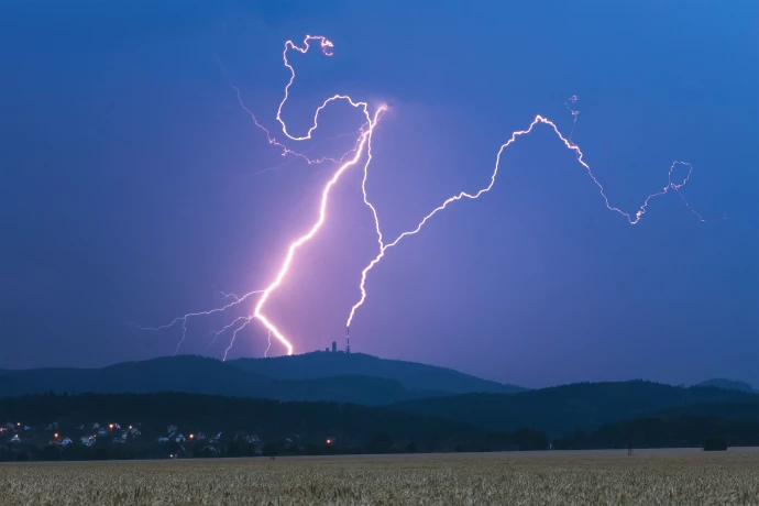 VorschauBild - Wetterküche Thüringen – Über Blitze, Wolken und Tornados im Freistaat