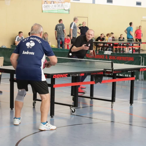 Das Doppel Selbsthilfe 91 e.V. (Marek Surdziel+Jan Schilk/hinten) setzt sich im Finale der Freizeitmannschaften gegen Die Unbesiegbaren vom LSV Mörtitz/Eilenburg (Dirk Oettig und Andreas Schröter) durch