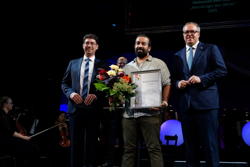 Mohamad Akef Otari ist der „Altenburger des Jahres“ | Mohamad Akef Otari wurde zum „Altenburger des Jahres“ gekürt. Oberbürgermeister André Neumann und Thüringens Ministerpräsident Dr. Mario Voigt gratulierten.
