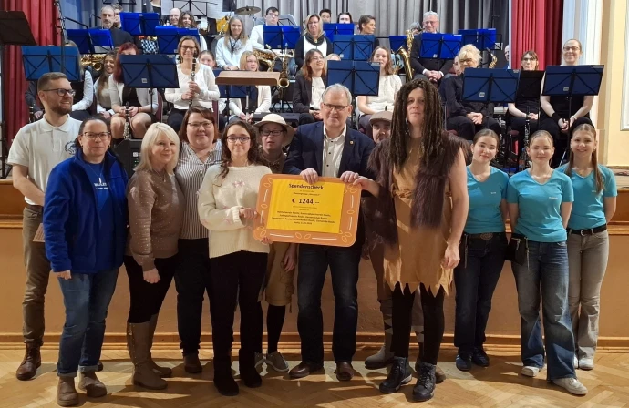 VorschauBild - Rositz spendet 1.244 € an das Inklusionsprojekt Theatergruppe „Herzstück“