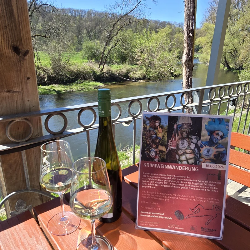 Krimi, Kultur, Kulinarik: Die spannendste Weinwanderung Mitteldeutschlands verbindet im Glas Thüringen mit Sachsen‑Anhalt | Saale-Unstrut-Krimi-Weinwanderung