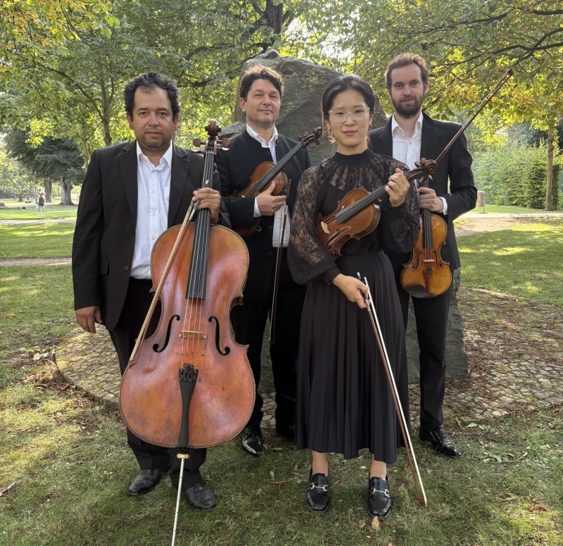 Kammerkonzert: Weinberg und Schostakowitsch–Musik einer besonderen Freundschaft | v.l.n.r. Jesús Antonio Clavijo Rojas (Violoncello), Eunseo Kwon (Violine), Lucian Petrila (Viola), Sigurjon Freyrsson (Violine)