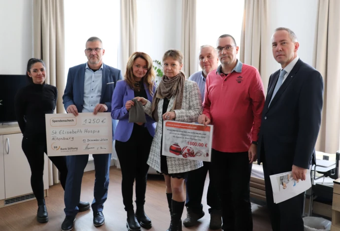 VorschauBild -  Arbeitsagentur Thüringen Ost und Jobcenter übergeben Spendenscheck an das St. Elisabeth-Hospiz Altenburg