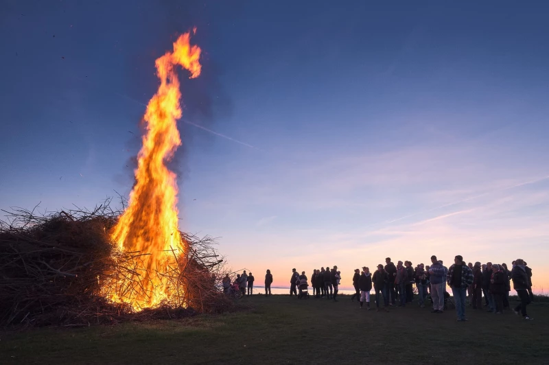 Maifeuer in Lödla  | 