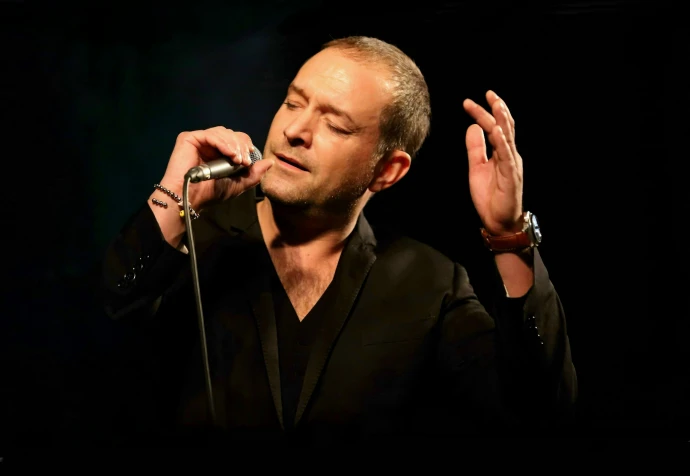 VorschauBild - Björn Casapietra gastiert mit „Die schönsten Himmelslieder – Hallelujah“ in Schmölln