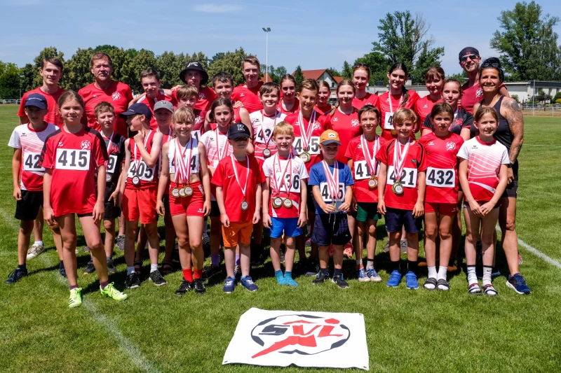 Talente von morgen: Kinder und Jugendliche des SV Lerchenberg Altenburg begeistern auf der Tartanbahn | Kreismeisterschaften des Altenburger Landes in der Leichtathletik 2025