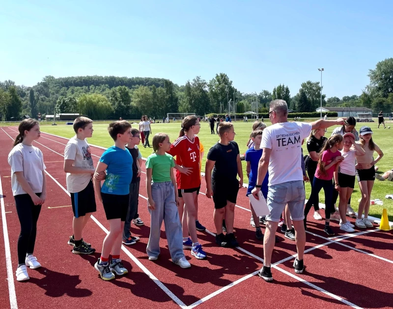 1.270 Schülerinnen und Schüler kämpften ums Deutsche Sportabzeichen | Sportabzeichen Tour 2025