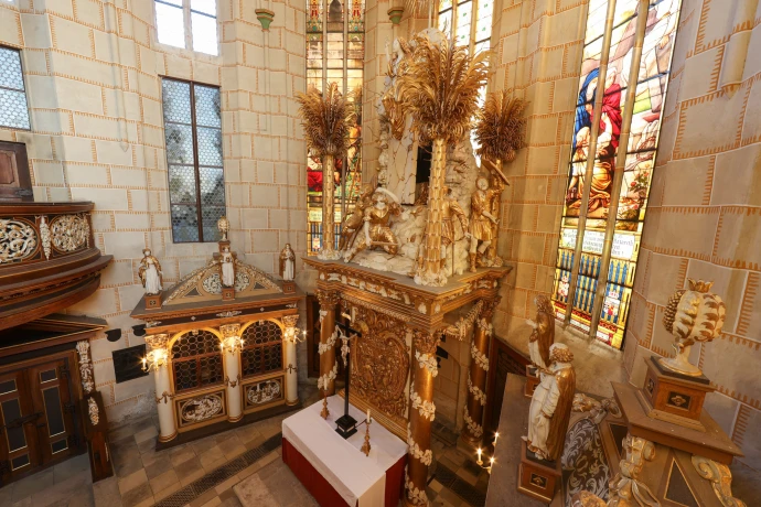 VorschauBild - Sonntagsführung im Residenzschloss: Die Chorfenster der Schlosskirche