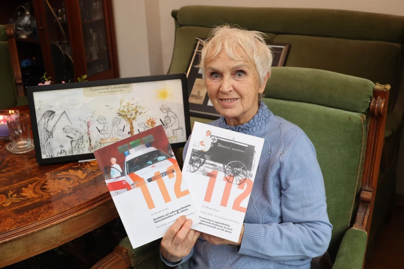 Erlebnisse einer Notärztin | Renate Scholz schildert ihre Erlebnisse als Notärztin bei einer Lesung im
Hörsaal des Klinikums.
