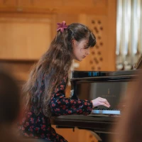 Altenburger Pianistin Annelie Otto gewinnt dritten Preis in Leipzig