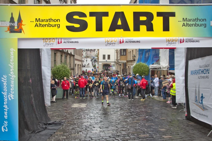 VorschauBild - Skatstadtmarathon 2026: Teilnehmerrekord und Promi‑Besuch von Uta Pippig [mit Bildergalerie]