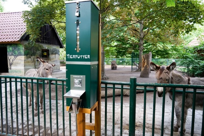 Lehrpfad im Altenburger Inselzoo mit drei neuen Stationen erweitert | Neuer Futterautomat im Altenburger Inselzoo