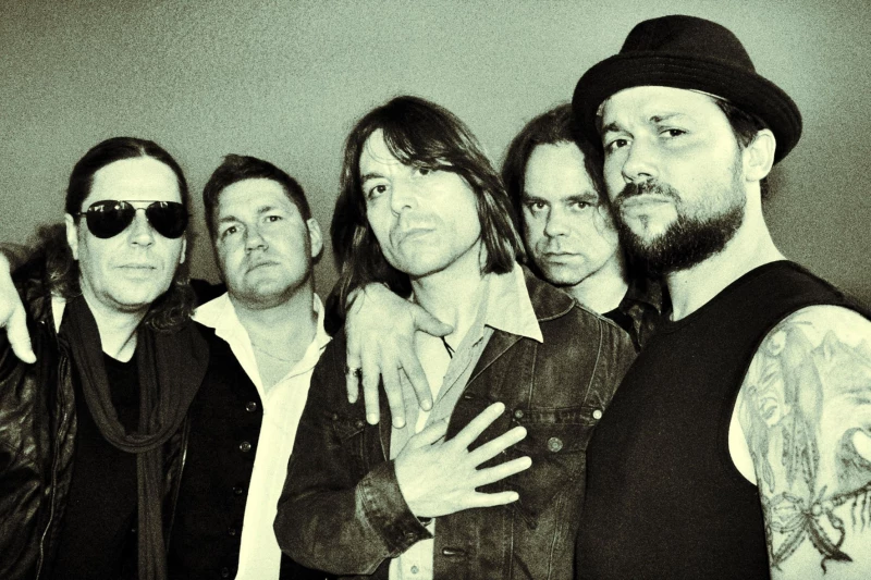 Stones meets ZZ Top | The Tumbling Dice