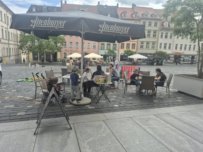 VorschauBild - Spielkartenladen öffnet Marktfläche: Spielespaß für Jung und Alt