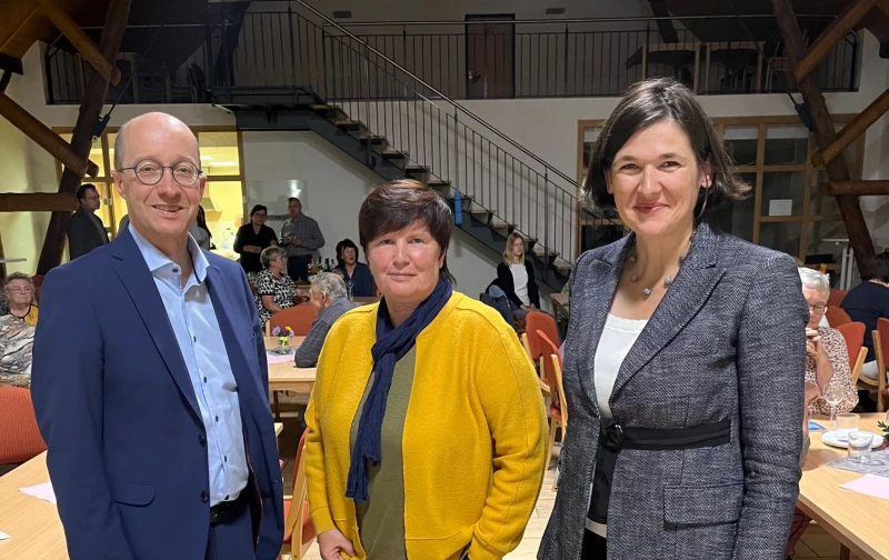 Das 15. Altenburger Buchquartett lädt in Wildenbörten zum gemeinsamen Bücherabend | Die Hauptakteure des Altenburger Buchquartetts v.r.: Dr. Kristin Jahn, Birgit Seiler, Dr. Roland Krischke.