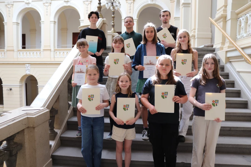 26. Literaturwettbewerb der Schulen erfolgreich abgeschlossen | Preisträger des Literaturwettbewerbes