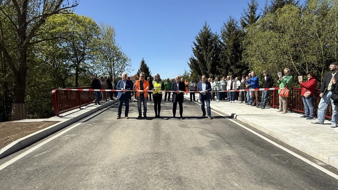 VorschauBild - Neue Pleißebrücke in Kotteritz für den Verkehr freigegeben