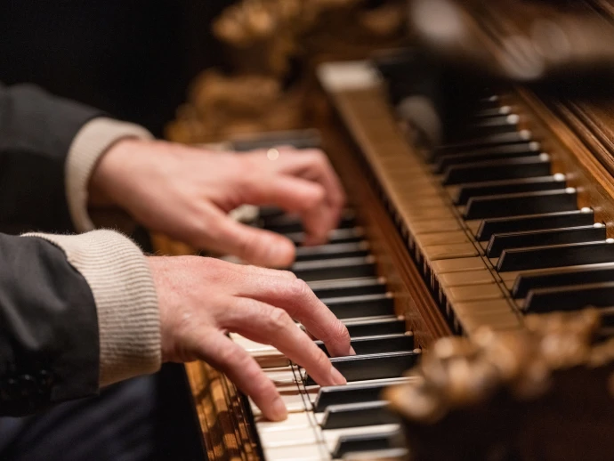 VorschauBild - Thüringer Bachwochen 2026 — „Königin der Instrumente“: Jörg Halubek an der Trost‑Orgel