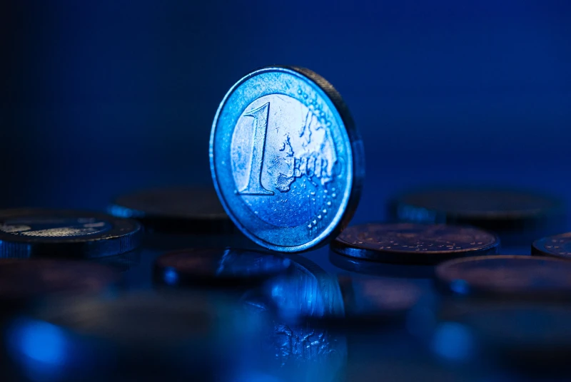 Soziale Schieflage im Kreis Altenburger Land: Wenn Politik die Spaltung weiter vorantreibt | Die einen müssen jeden Euro zweimal umdrehen. Die anderen haben Millionen davon: Wer wie viel Geld hat, ist im Kreis Altenburger Land ziemlich unterschiedlich. – „Zu unterschiedlich“, sagt die Gewerkschaft NGG Thüringen. Die heimischen Bundestagsabgeordneten von CDU und SPD sollen jetzt dafür sorgen, dass „die anstehenden Reformen der Bundesregierung bei Steuern, Rente, Gesundheit & Co. die Kluft zwischen Arm und Reich überwinden und nicht noch größer machen“, so die NGG.