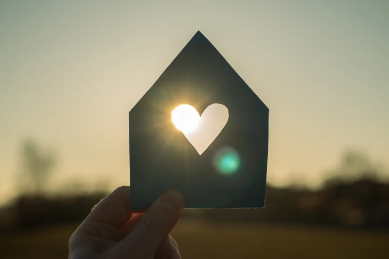 Jüngere und Ältere sind die Verlierer auf dem Wohnungsmarkt im Altenburger Land | Mehr davon: „Herzenssache Wohnungsbau“. Gerade Sozialwohnungen garantieren günstiges Wohnen. Vor allem Azubis und Studierende sind darauf angewiesen. Aber immer häufiger auch Ältere, die sich ihre bisherige Wohnung nicht mehr leisten können, wenn sie in Rente gehen, sagt die IG BAU Thüringen.